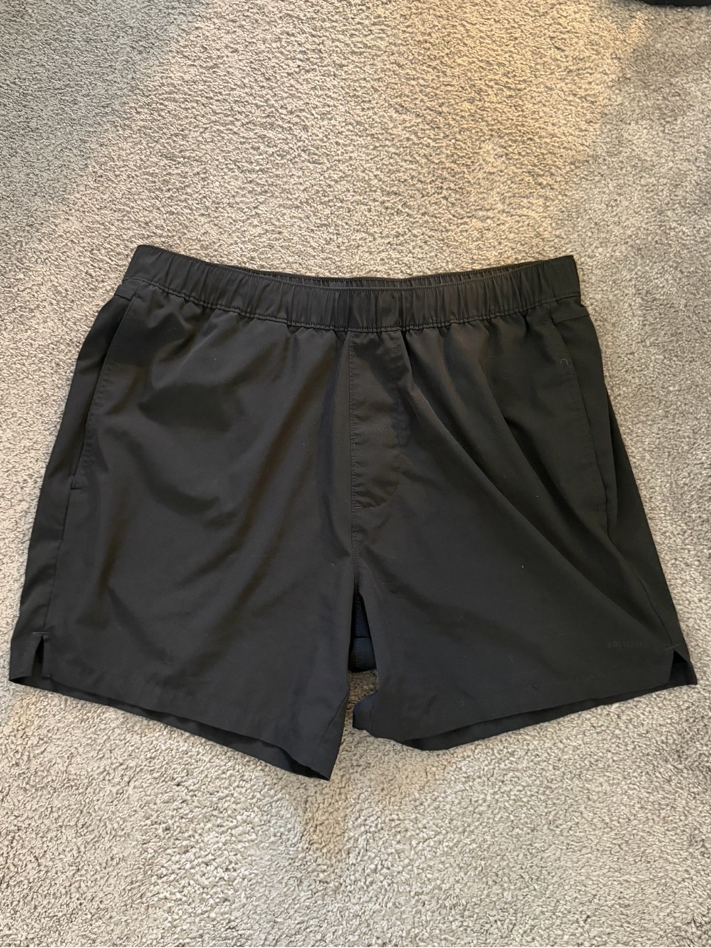 Hollister Men’s Black Athletic Active Shorts - Size L